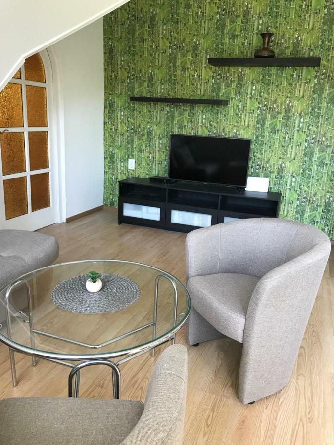 Rozsavoelgy Apartman Балатонлеле Екстериор снимка