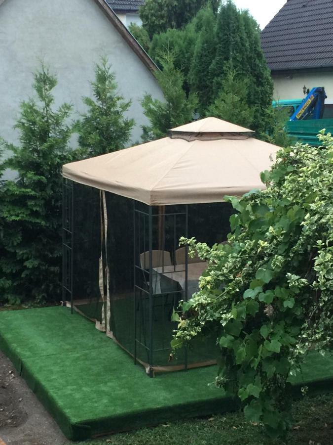 Rozsavoelgy Apartman Балатонлеле Екстериор снимка